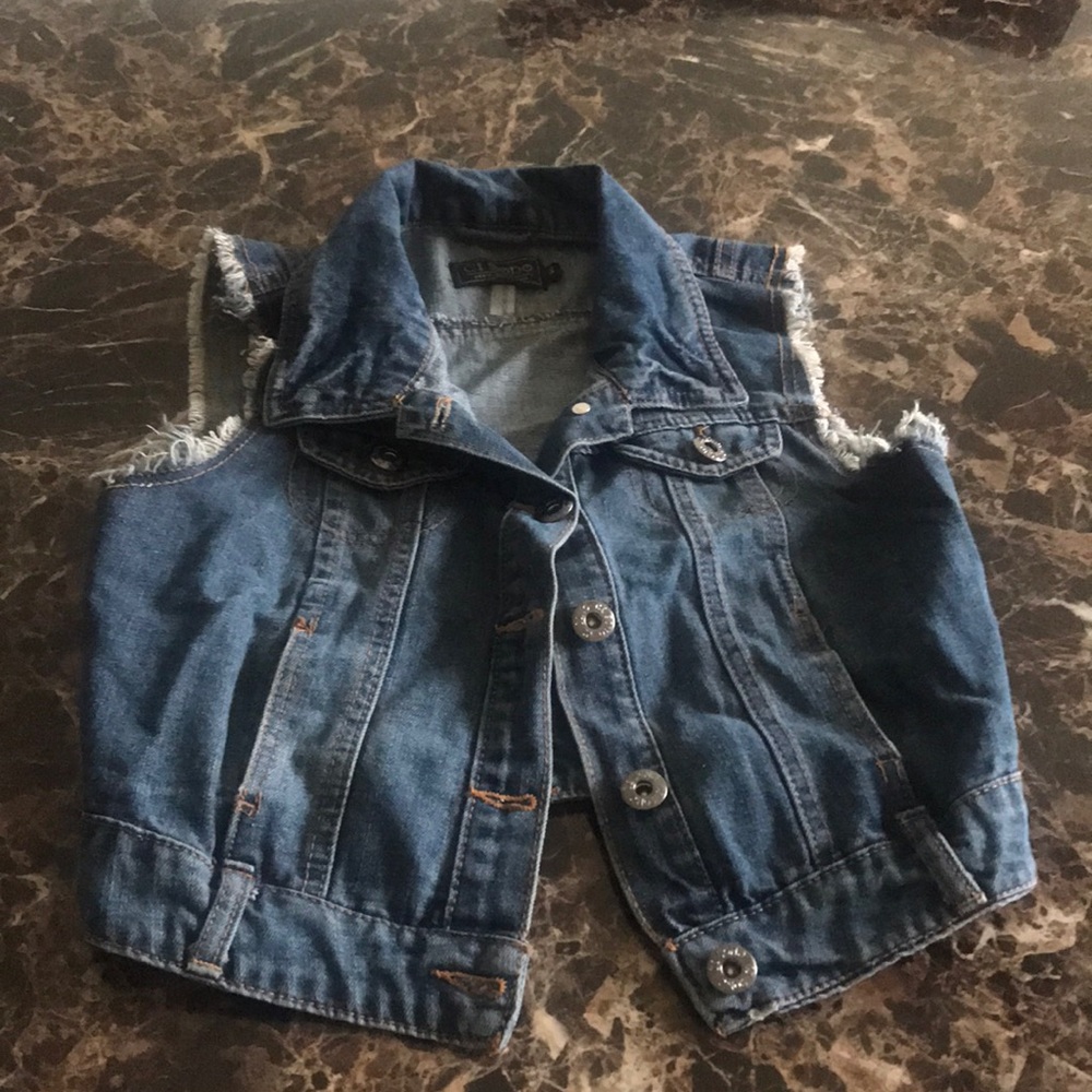 Jean sleeveless jacket
